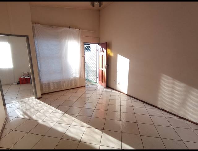 2 BEDROOM TOWNHOUSE FOR SALE IN RIDGEWAY